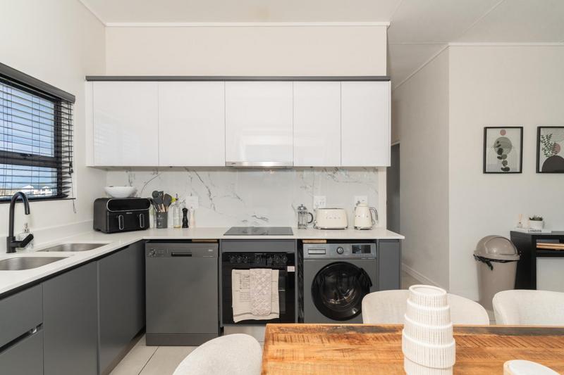 2 Bedroom Property for Sale in The Huntsman Western Cape